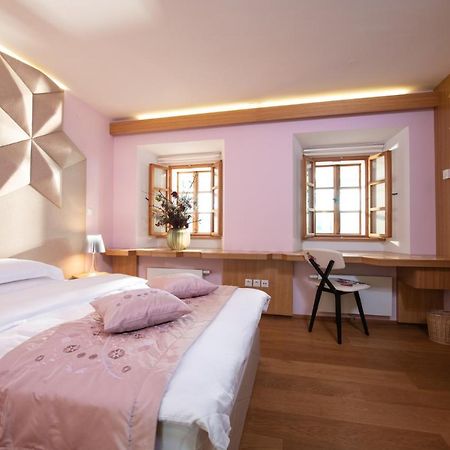 Hotel Skrabceva Domacija à Ribnica Extérieur photo