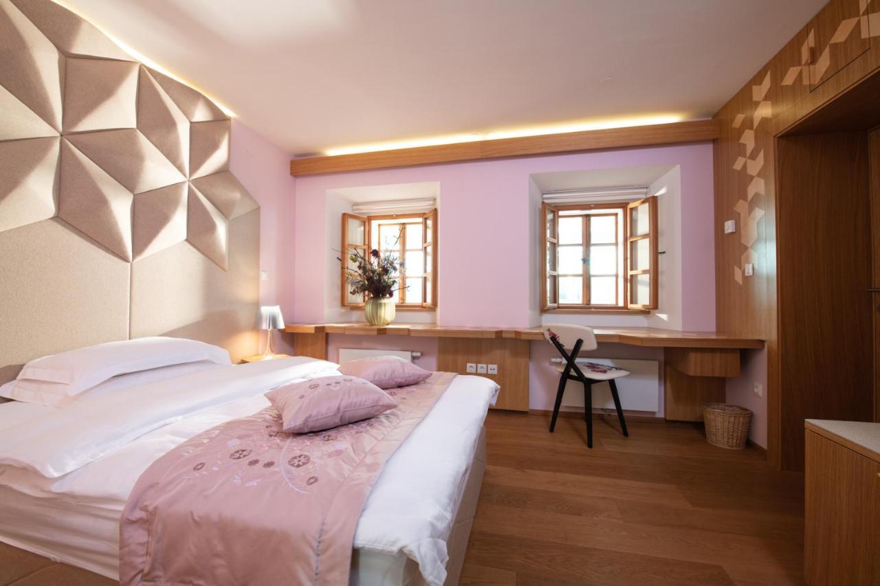 Hotel Skrabceva Domacija à Ribnica Extérieur photo
