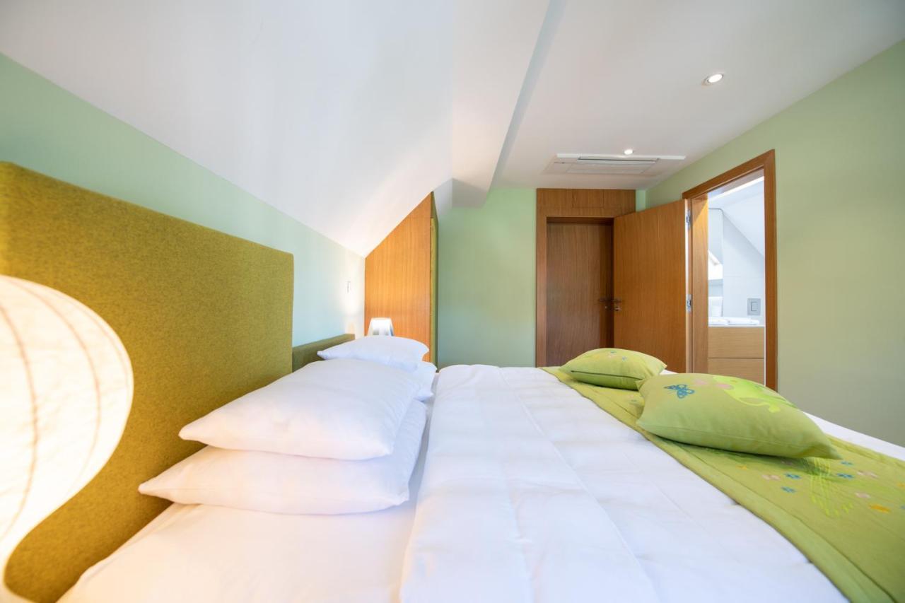 Hotel Skrabceva Domacija à Ribnica Extérieur photo