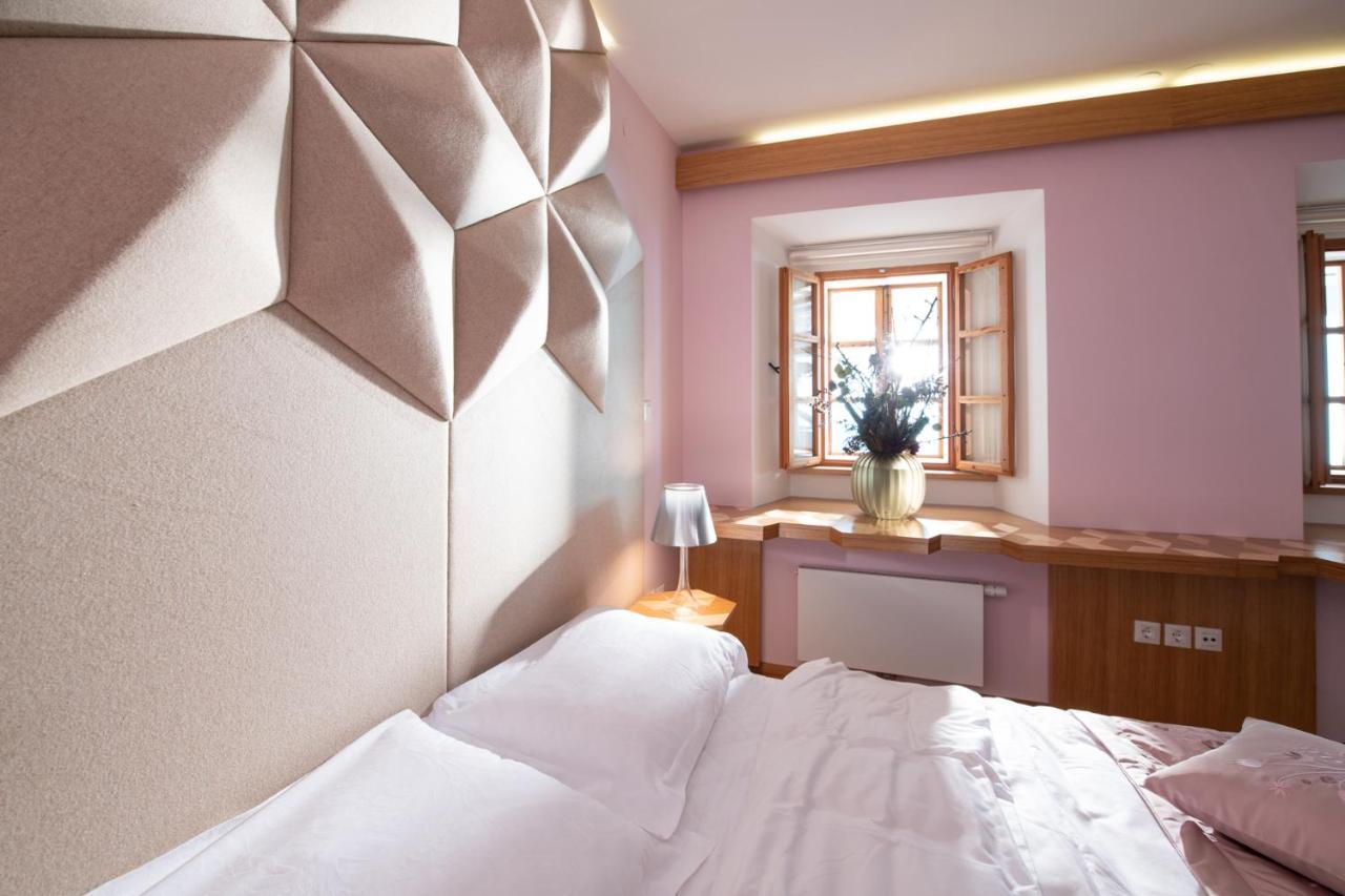 Hotel Skrabceva Domacija à Ribnica Extérieur photo