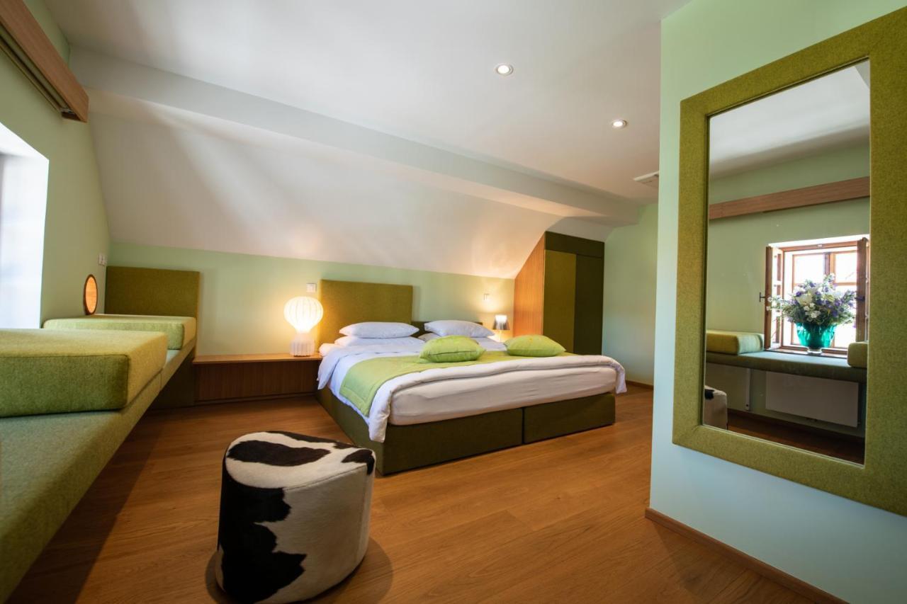Hotel Skrabceva Domacija à Ribnica Extérieur photo
