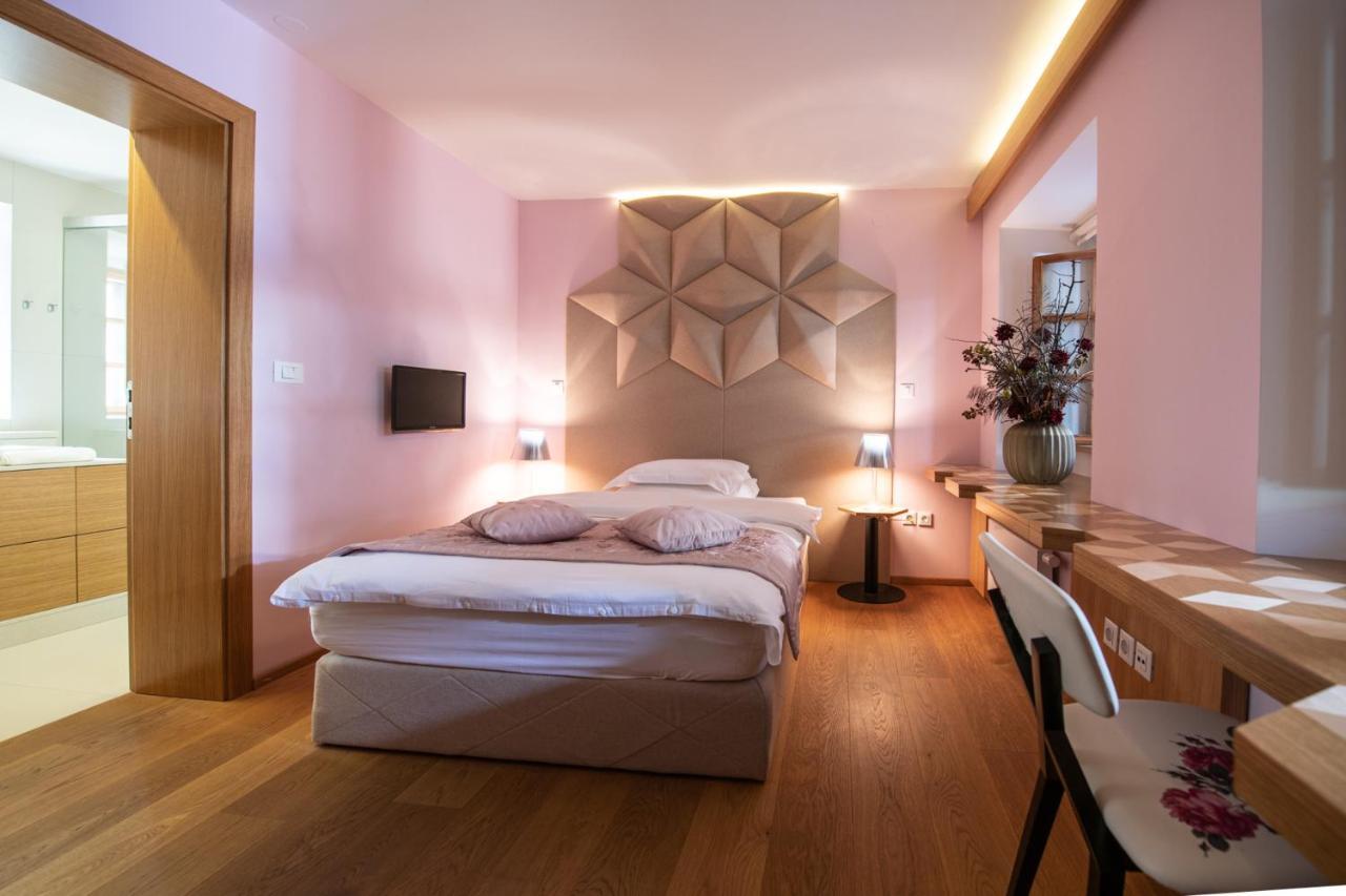 Hotel Skrabceva Domacija à Ribnica Extérieur photo